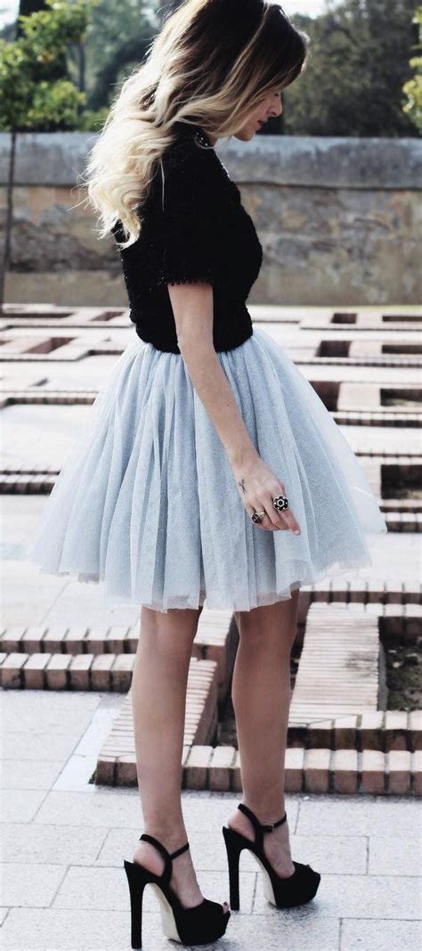 light blue skirt outfit ideas.